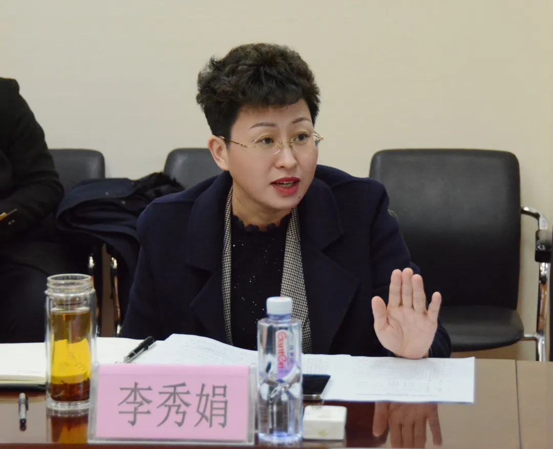 區(qū)領(lǐng)導(dǎo)到家樂園集團(tuán)開展對接座談